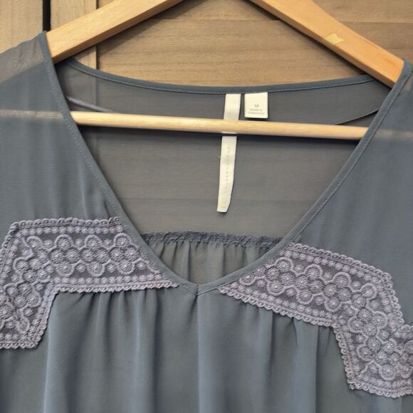 Lauren Conrad Sheer Lace Gray Boho 3/4 Sleeve Blouse Summer Spring Beach Sz‎ M - Picture 3 of 11